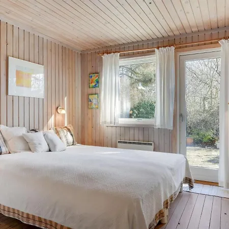 Holiday home Naira - 1-8km From The Sea In Sealand By Interhome