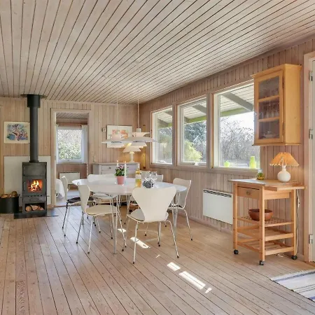 Holiday home Naira - 1-8km From The Sea In Sealand By Interhome Tisvildeleje